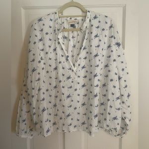 Universal threads white shirt blue flowers XL